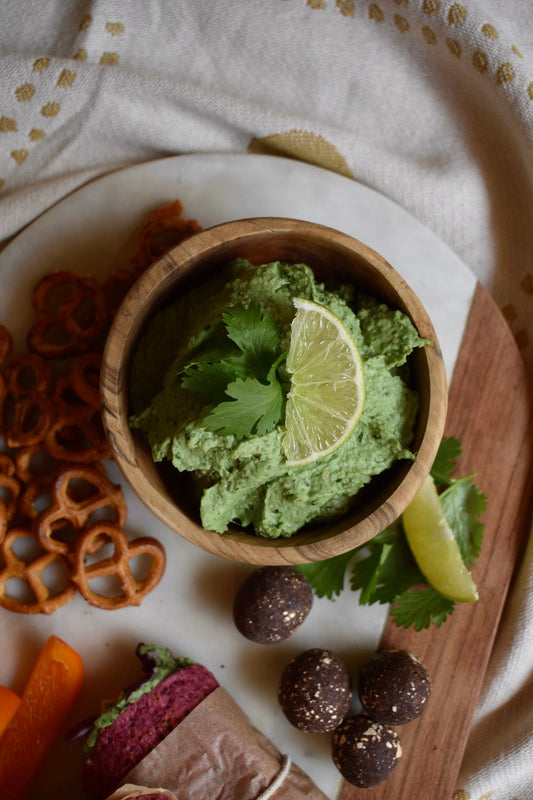 Spirulina Cilantro Lime Hummus